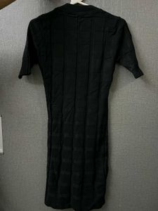 Chic Black Knit Midi Dress