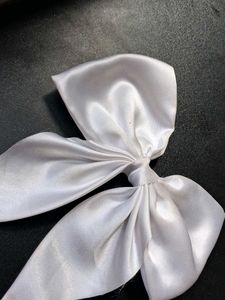 white hair bow