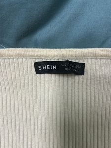Chic Ribbed Knit Top with Sweetheart Neckline