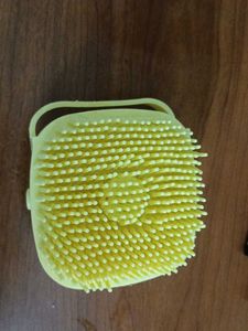 Yellow Silicone Bath Scrubber