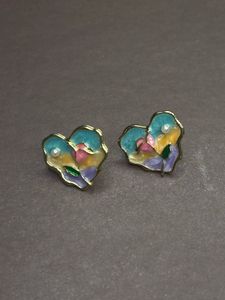 ENAMEL Vintage Heart Earrings