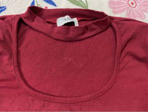 Chic Maroon Cut-Out Long Sleeve Crop Top