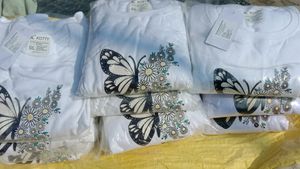 Kotty Women Girls Sweetshirts