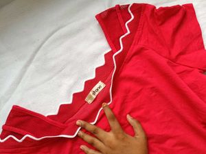 Chic Red Short-Sleeve Top
