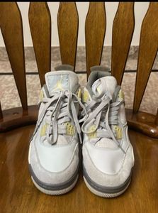 Air Jordan 4 Retro Sneakers