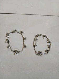 Elegant Anklet with bells