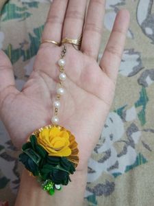 Floral Maang Tikka