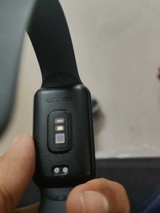 amazfit band 7 working watch but screen scratch on