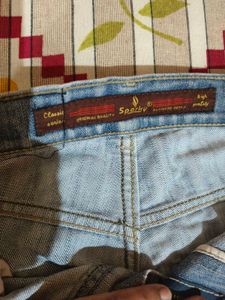 blue jeans good condition  i