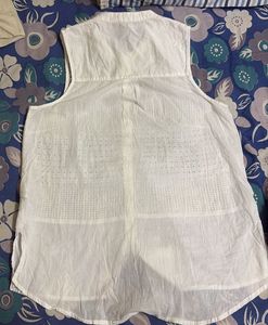 Chic White Eyelet Sleeveless Top