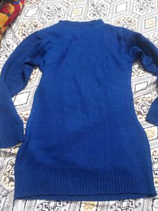 Stylish Blue Sweater Top