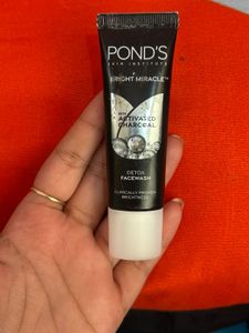 Pond's Detox Facewash