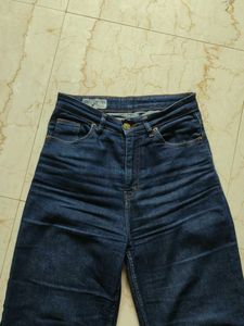 kotty Straight Fit High rise blue jeans