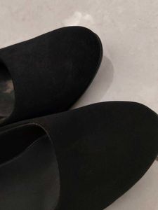 Classic Black Heels | By Berry