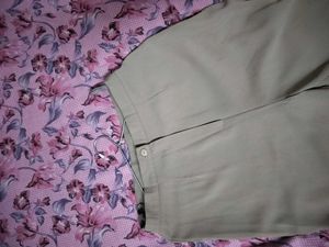 Stylish Wide-Leg Neutral Trousers