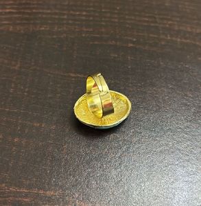 Chic Oval Leaf Design Ring