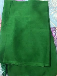 Elegant Green Dupatta with Lace Trim