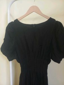 Chic Black Puff Sleeve Midi Dress