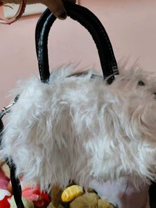combo White Furry Handbag Micky clutch ❤️