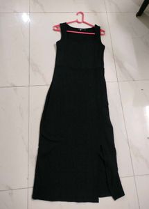 textured Chic Black Midi Dress