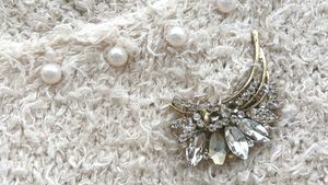 Cream Fuzzy V-Neck pullover 🐚🪽