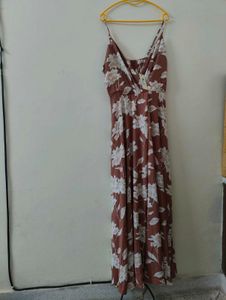 Gown With Little Damage Which Can Be Tailored