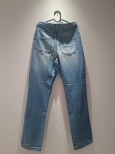 Light Wash Ripped Jeans