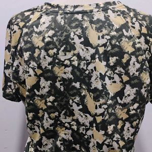Abstract Print Short Sleeve Top