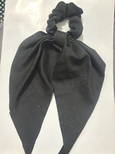 Chic Black Bow Scrunchie