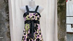 768. Floral mini frock