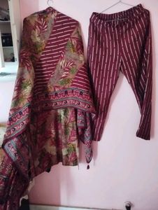 Stylish Maroon Printed Kurta Set(new)