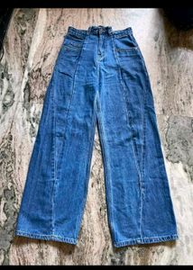 Stylish High-Waisted Wide-Leg Jeans