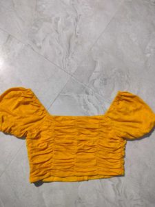 Women's yellow floral print crop top