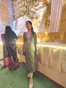 Elegant Embroidered Kurta for Women