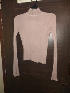 Woolen Top With Long Sleeves