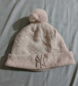 🧢 MLB NY Yankees Knit Beanie (Pom-Pom)