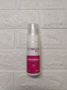ETHIGLO Plus Foaming Face Wash