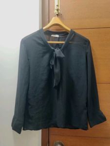 Elegant Black Tie Neck Blouse 🖤