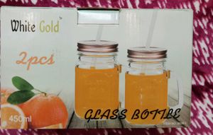 2 pieces glass bottles