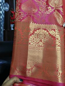 Vibrant Pinkish dual tone &amp; Gold Brocade Saree