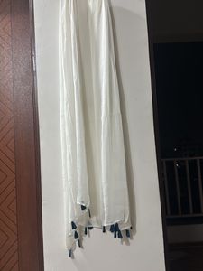 Women's White Kurta Set with Blue Print