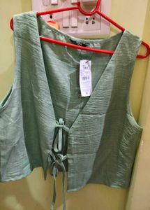 Shein Sleeveless Front Tie Up Top