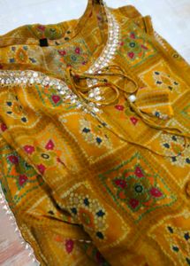 Yellow Bandhani kaftan kurta set