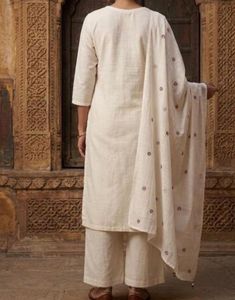 Elegant Off-White Kurta Set with Dupatta