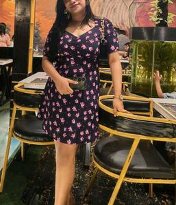 Chic Navy Floral Print Dress