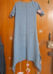 Asymmetrical hem Chambery kurta