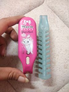 2 Foldable Combs