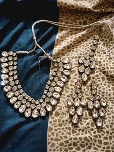 Stunning Rhinestone Statement Necklace