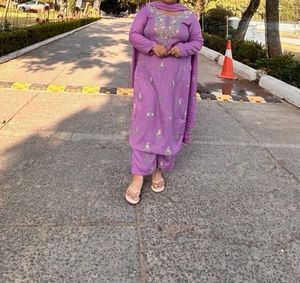 kashmiri Lavender Embroiderd kurta’s Set