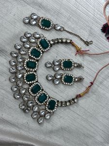 Emerald &amp; Crystal Necklace Set